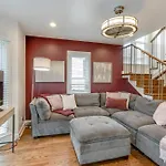 Apartment Steps From Vandy, Live Music-downtown 9 Mins Away!
