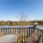 Downtown Riverfront Unit 780 Apartment *