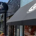 24-guest Retreat The Nomad: X2 1br X4 Apartment Nashville