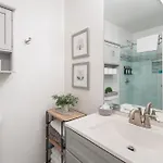 Downtown Riverfront Unit 762 Apartment *