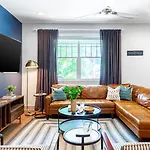 Apartment Waverly By Avantstay Nashville-inspired Townhome W Luxury Kitchen Pool Table Nashville