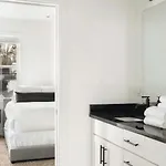 Hart Buyout 2 By Avantstay Two Town W Stunning Amenities Design Apartment Nashville