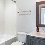 Waverly By Avantstay Nashville-inspired Townhome W Luxury Kitchen Pool Table Apartment *
