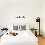 Nash Chic Near Dt Rooftop Luxe Comfort *