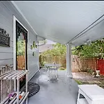 Peaceful Private Cottage, Walk To Park & 5 Mins To Downtown 4* Nashville