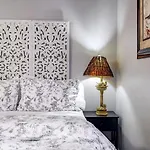 Peaceful Private Cottage, Walk To Park & 5 Mins To Downtown 4* Nashville
