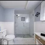 Peaceful Private Cottage, Walk To Park & 5 Mins To Downtown 4* Nashville