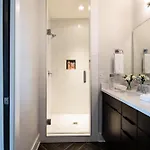 Holiday home New Dollys Dream 12 Beds Downtown Nash Opry Karaoke