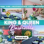 King & Queen 2 Homes - 24 Beds Views Holiday home *