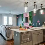 Close To The Gulch - Book Today