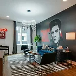 King & Queen 2 Homes - 24 Beds Views * Nashville