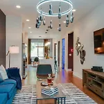 King & Queen 2 Homes - 24 Beds Views * Nashville