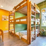 New Nash Eras - Rooftop Decks With Hot Tub - 15 Beds