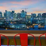 New Nashvegas Downtown Rooftop Views 13beds Holiday home *