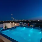 Holiday home New We Roll Rooftop - Hot Tub With Views - 13 Beds *