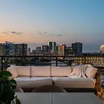 Music Hall ♫ Hot Tub/stage/rooftop/walk To Gulch!