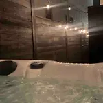 Holiday home Music Hall ♫ Hot Tub/stage/rooftop/walk To Gulch! Nashville