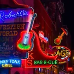 Music Hall ♫ Hot Tub/stage/rooftop/walk To Gulch! Holiday home