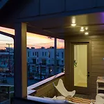 Stunning New Build In East Nash Minutes To Broadway The Stage By Avantstay