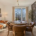 Hot Tub Poker Pool Table & Rooftop Mls View Holiday home Nashville