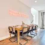 Taylor Swift Inspired Hot Tub Rooftop Deck Views Holiday home