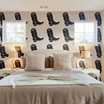 Holiday home Stunning New Build In East Nash Minutes To Broadway The Stage By Avantstay *