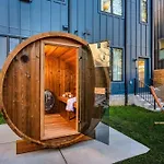 Rooftop Deck Hot Tub & Game Room In Nashville