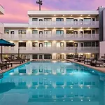 Holiday home Downtown Luxury Pool Gym Free Parking 312