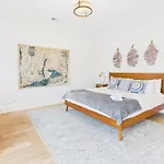 The Acklen-Private Balcony-4 Mins To Broadway