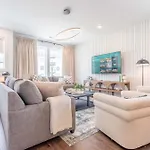 Luxe 4Br Retreat With Rooftop Fire Pit & Garage