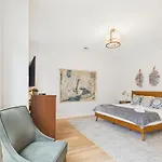 The Acklen-Private Balcony-4 Mins To Broadway