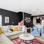 New Updates! Skyline Rooftopfirepitwalk To Gulch Holiday home