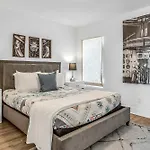 Spectacular Double Rooftop 7 Mins To Broadway *