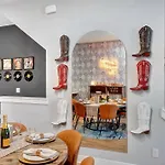 Rooftop Deck & Shuffleboard Bbq Near Downtown Holiday home *