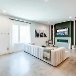 Dual Homes Rooftop Deck In Downtown Nashville