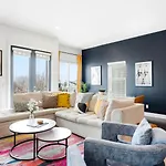 New Updates! Skyline Rooftopfirepitwalk To Gulch Holiday home