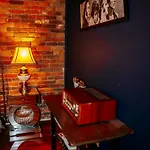 Holiday home Broadway Penthouse 4br 3bth 2500 Sf
