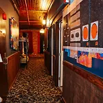 Broadway Penthouse 4br 3bth 2500 Sf *