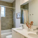 Stunning New Build In East Nash Minutes To Broadway The Stage By Avantstay * Nashville