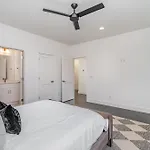 Sunspire-Private Deck-In East Nashville