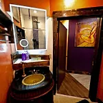 Holiday home Broadway 4br 2bth 2500sf Art Gallery And Steam Nashville