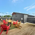 Rooftop Deck Grill Ping Pong Near Downtown Nashville