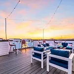 Taylor Swift Inspired Hot Tub Rooftop Deck Views