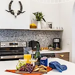 Holiday home Outrider Buyout - 2 Units By Avantstay Nashville
