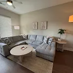 -new-the Nash Luxe, Pool, Gym, Nightlife! Apartment