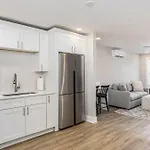 Apartment 24-guest Retreat The Nomad: X2 1br X4