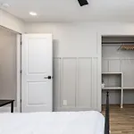 24-guest Retreat The Nomad: X2 1br X4 Apartment Nashville