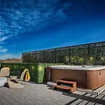 Hot Tub Views Grill Parking