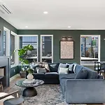 The Linden - Rooftop Views Refined Design New Holiday home Nashville