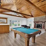 Quiet Retreat Near Opryland & Airport Holiday home *